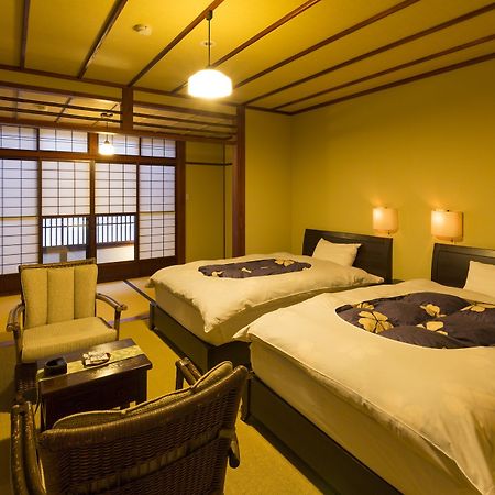 Yamaboushi Hotel Takajama Kültér fotó